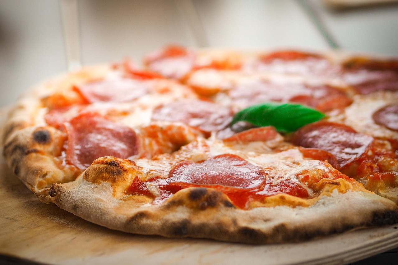 Guida: come ottenere una pizza napoletana perfetta con Forno Elettrico per Pizza